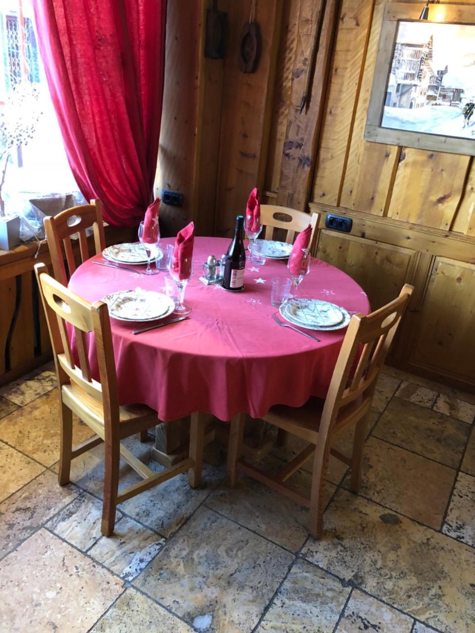 Hotel Restaurant De La Chaussee Briançon Eksteriør billede